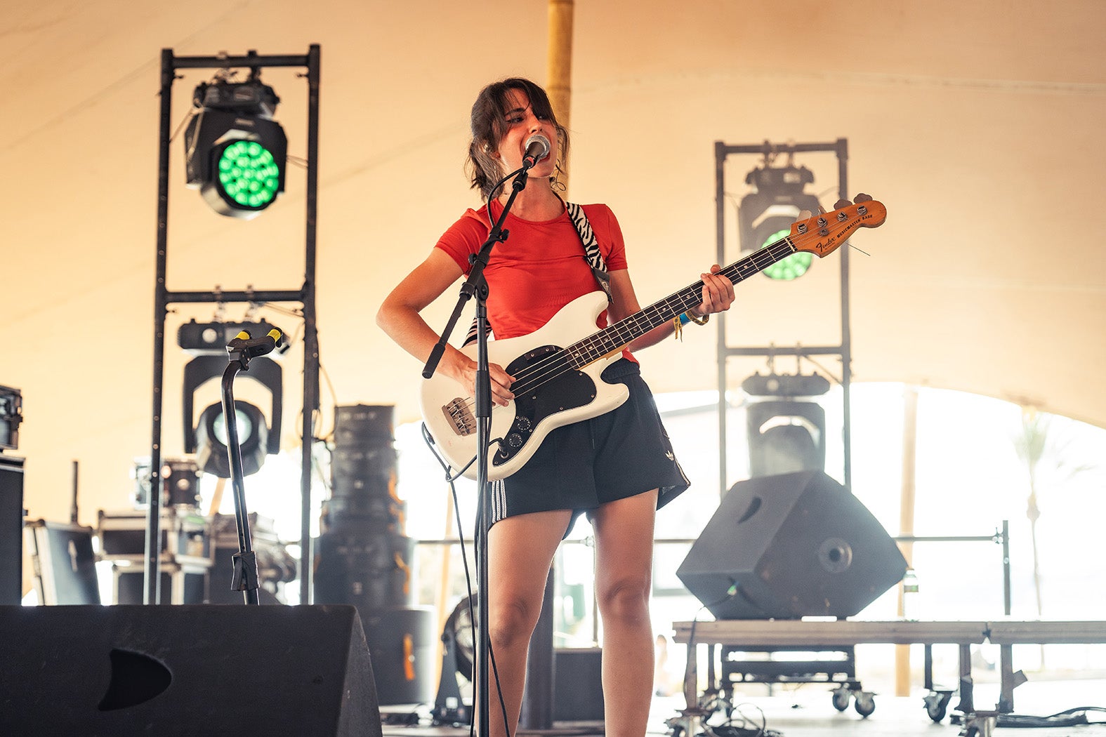 Imagen secundaria 2 - Cooltural Fest también conquista el día en el Escenario Playa
