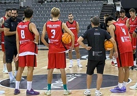 Jovan Kljajic sufre una distensión muscular de grado 1 en la rodilla izquierda