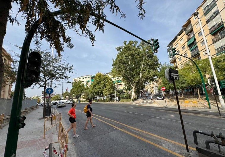 La avenida de Madrid estrena señalización y semáforos