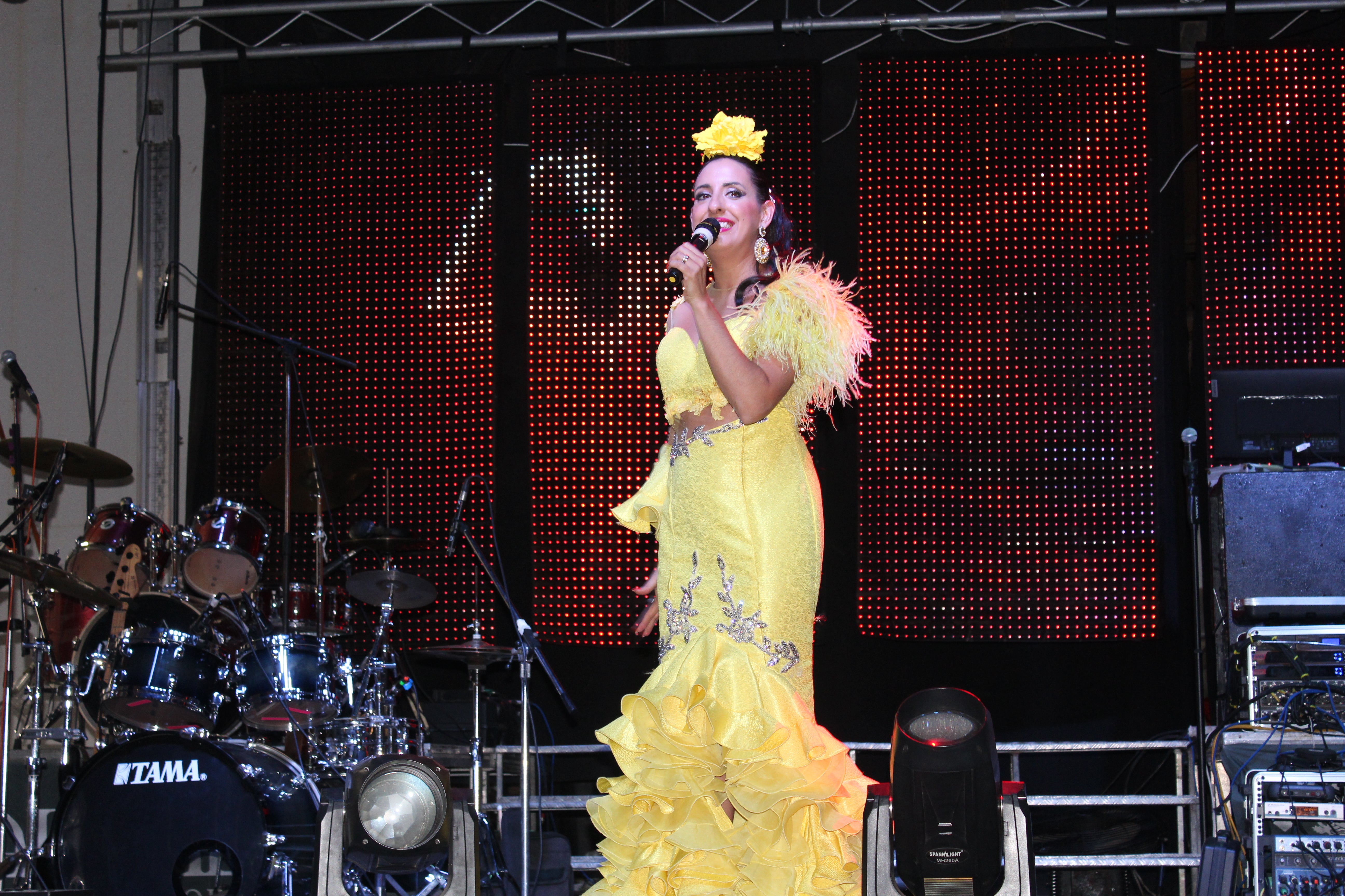 Velefique disfruta de baile y de la familia por sus fiestas, en imágenes