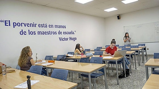 «Una academia increíble»: los alumnos de Tecnoszubia consiguen cerca de mil plazas por toda España