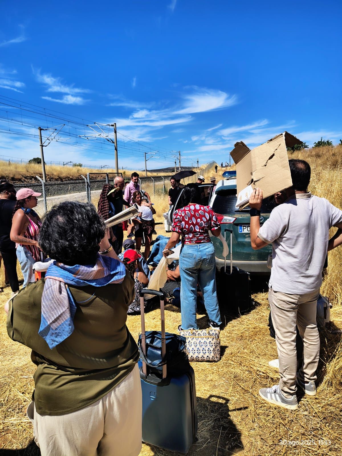 210 pasajeros desalojados del tren incendiado que conecta Almería y Granada con Madrid