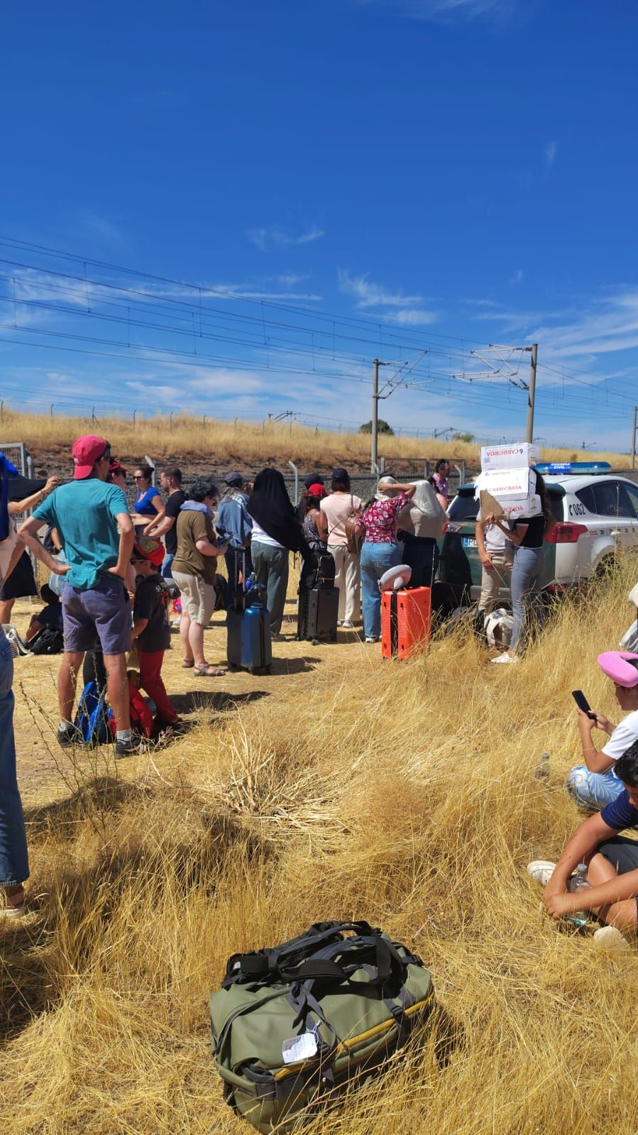 210 pasajeros desalojados del tren incendiado que conecta Almería y Granada con Madrid