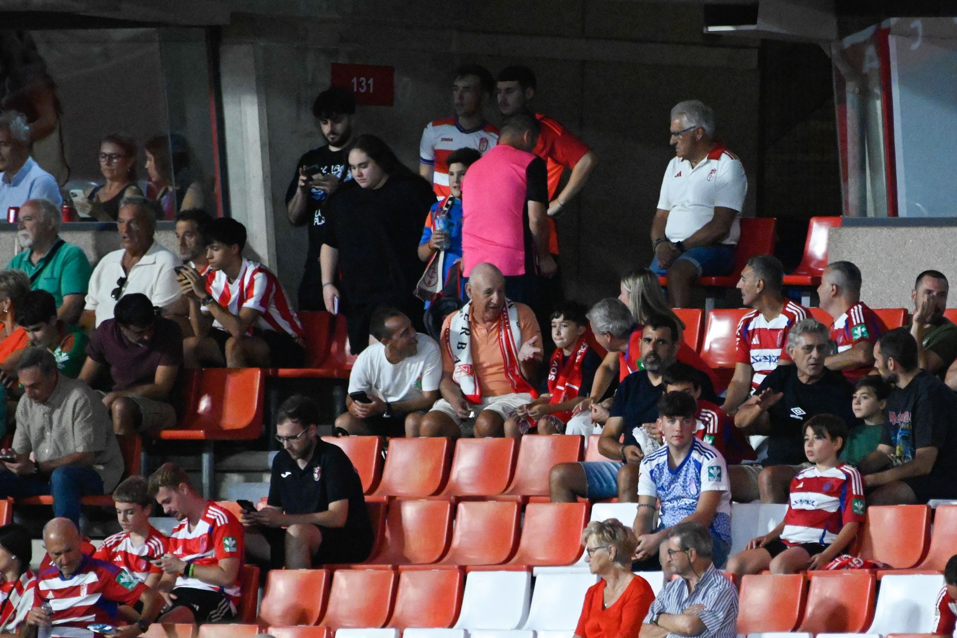 Encuéntrate en la grada del Granada - Mirandés