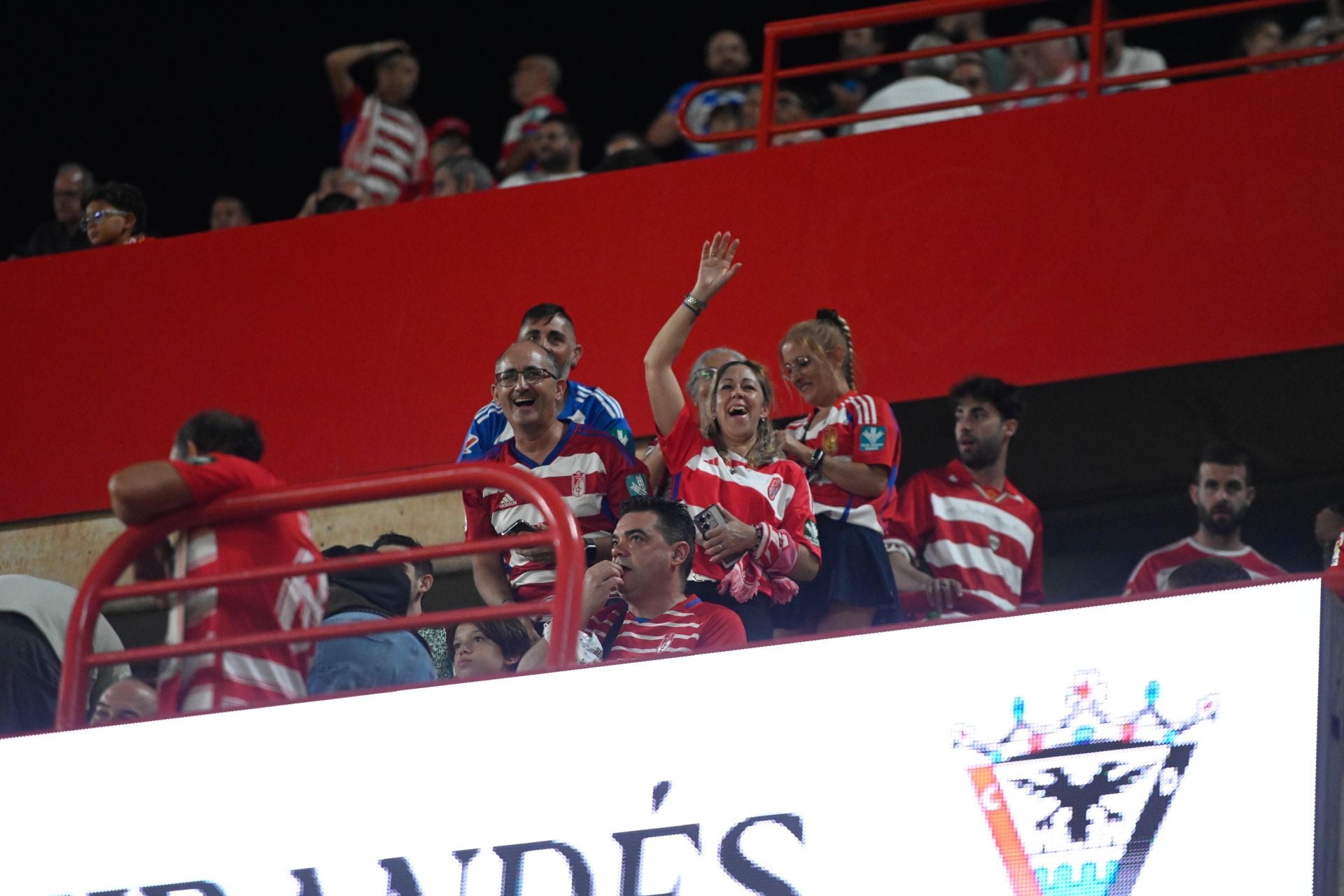 Encuéntrate en la grada del Granada - Mirandés