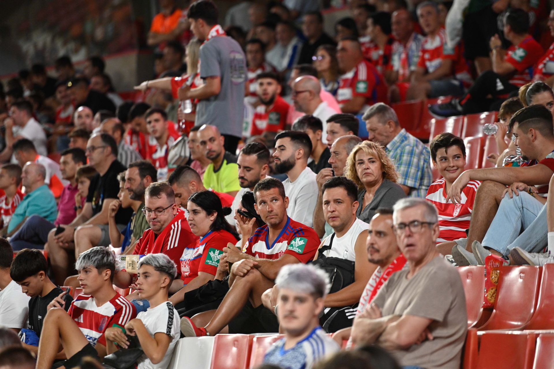 Encuéntrate en la grada del Granada - Mirandés