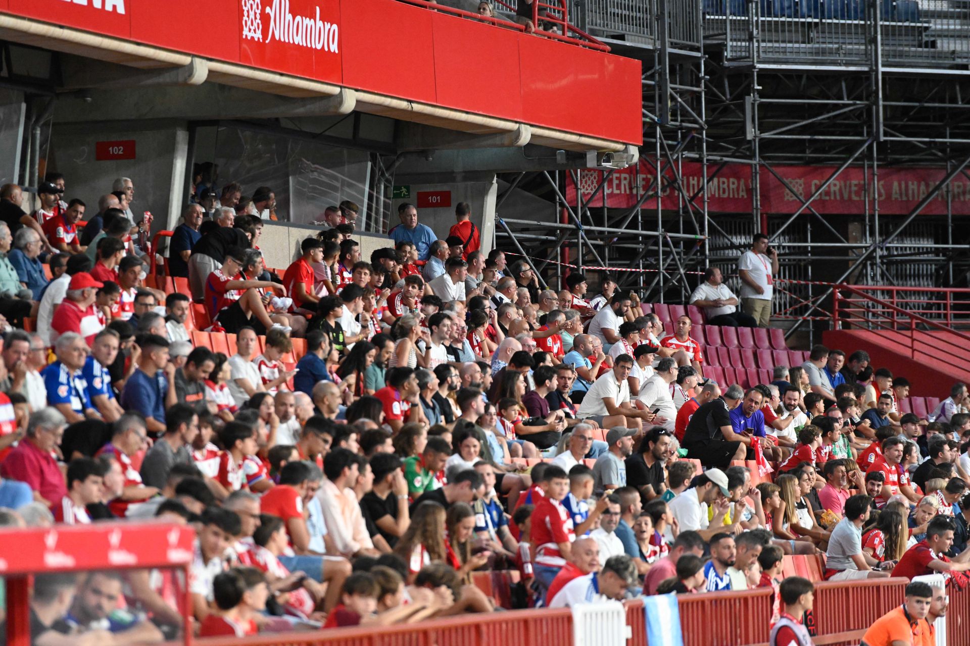 Encuéntrate en la grada del Granada - Mirandés