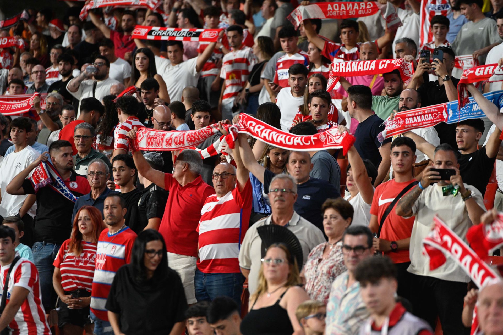 Encuéntrate en la grada del Granada - Mirandés