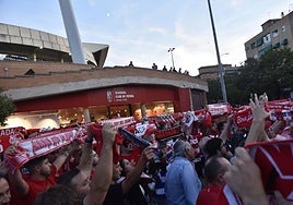 Las imágenes de la protesta de los aficionados del Granada