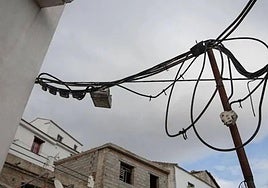 Enganches ilegales de luz