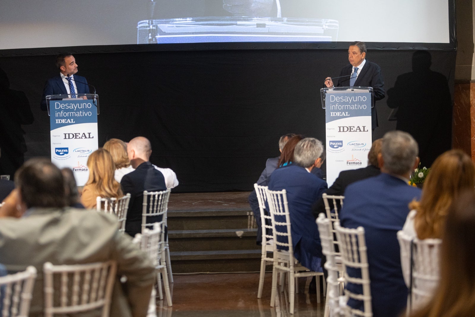 El foro informativo con el ministro Luis Planas, en imágenes