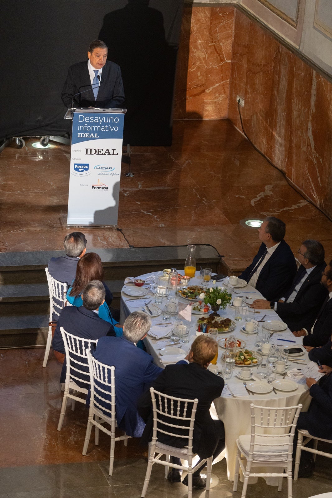 El foro informativo con el ministro Luis Planas, en imágenes