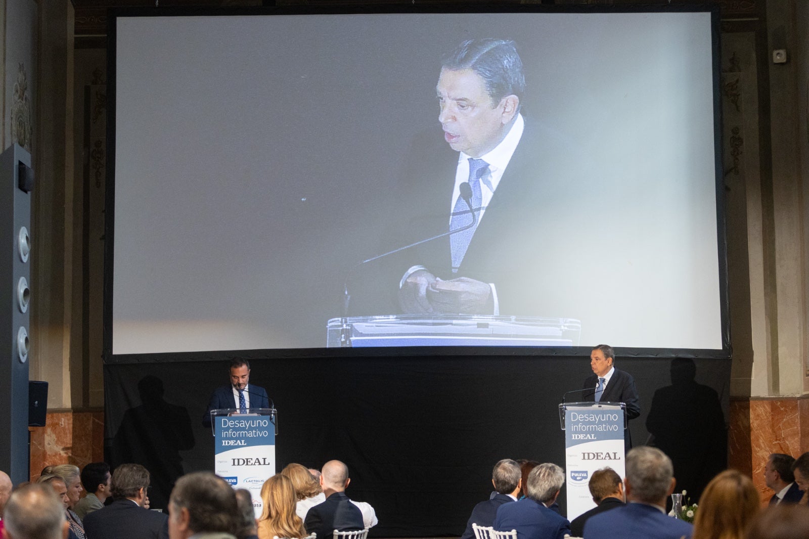 El foro informativo con el ministro Luis Planas, en imágenes