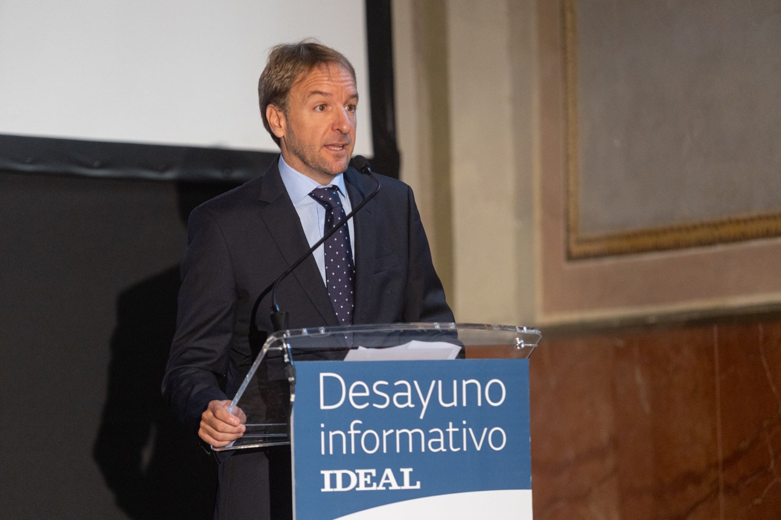 Imagen secundaria 2 - Foro informativo celebrado en el Hotel Palacio de Santa Paula