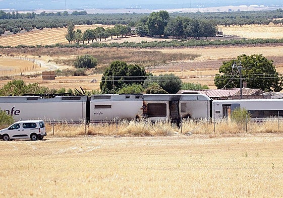 Martín insiste en que Transportes trabaja en las «deficiencias» del tren tras el incendio de un Alvia