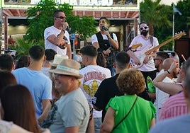 Imagen de un reciente concierto de Los Vinilos.