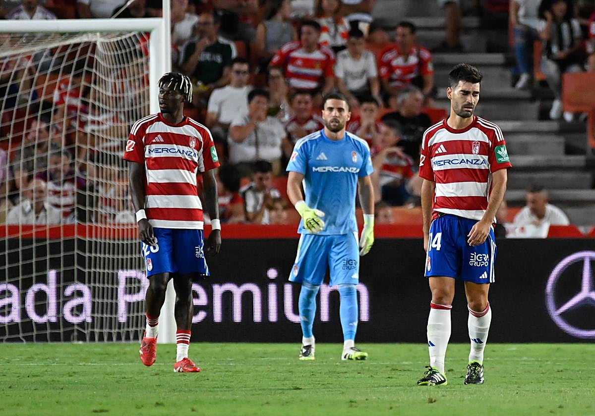 Oscar, Zidane y Trigueros, afectados por una derrota.