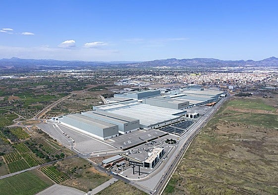 Porcelanosa eleva su solvencia al 3,03% y consolida una política de estabilidad y reinversión