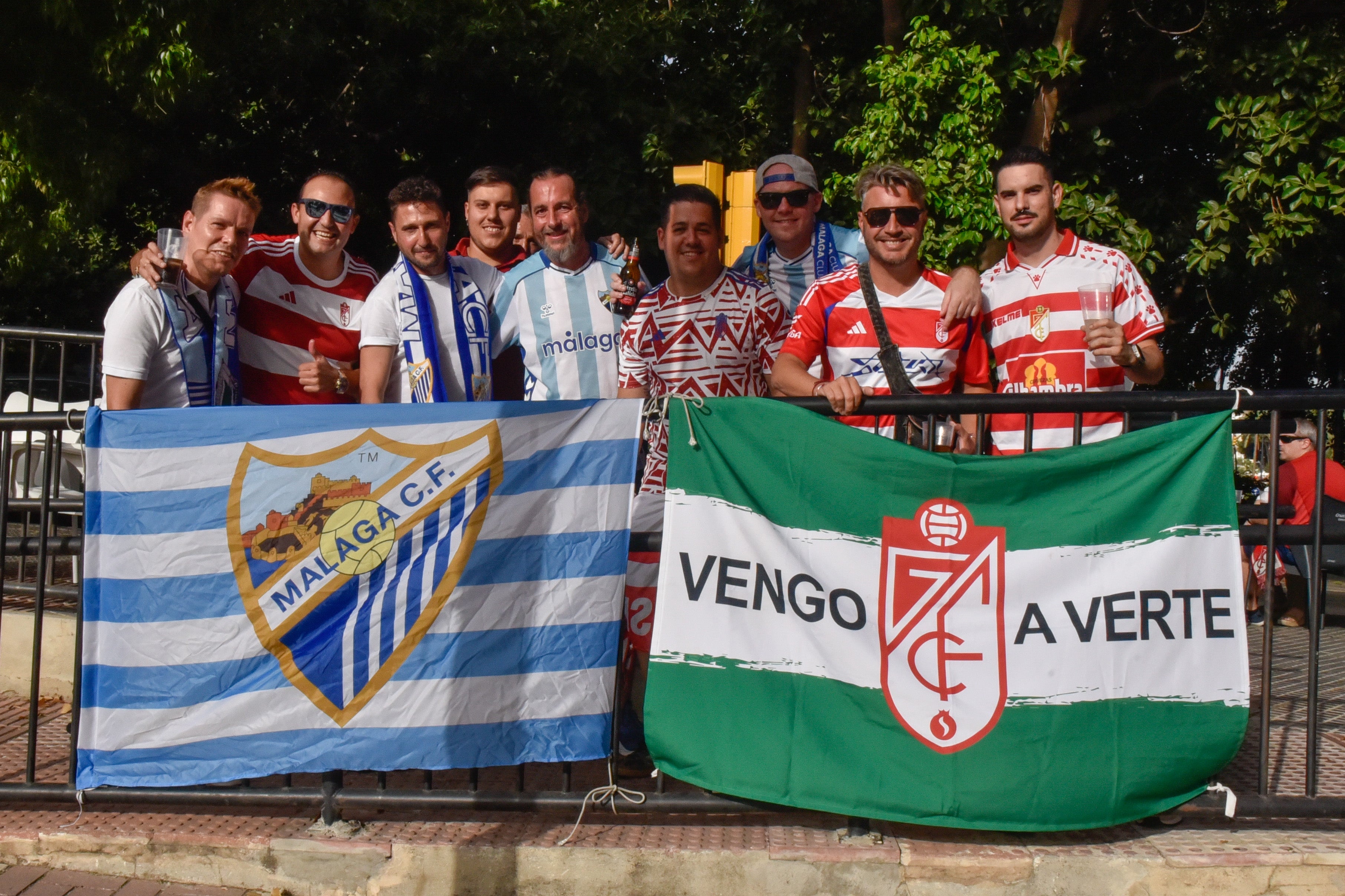 La afición del Granada CF en La Rosaleda