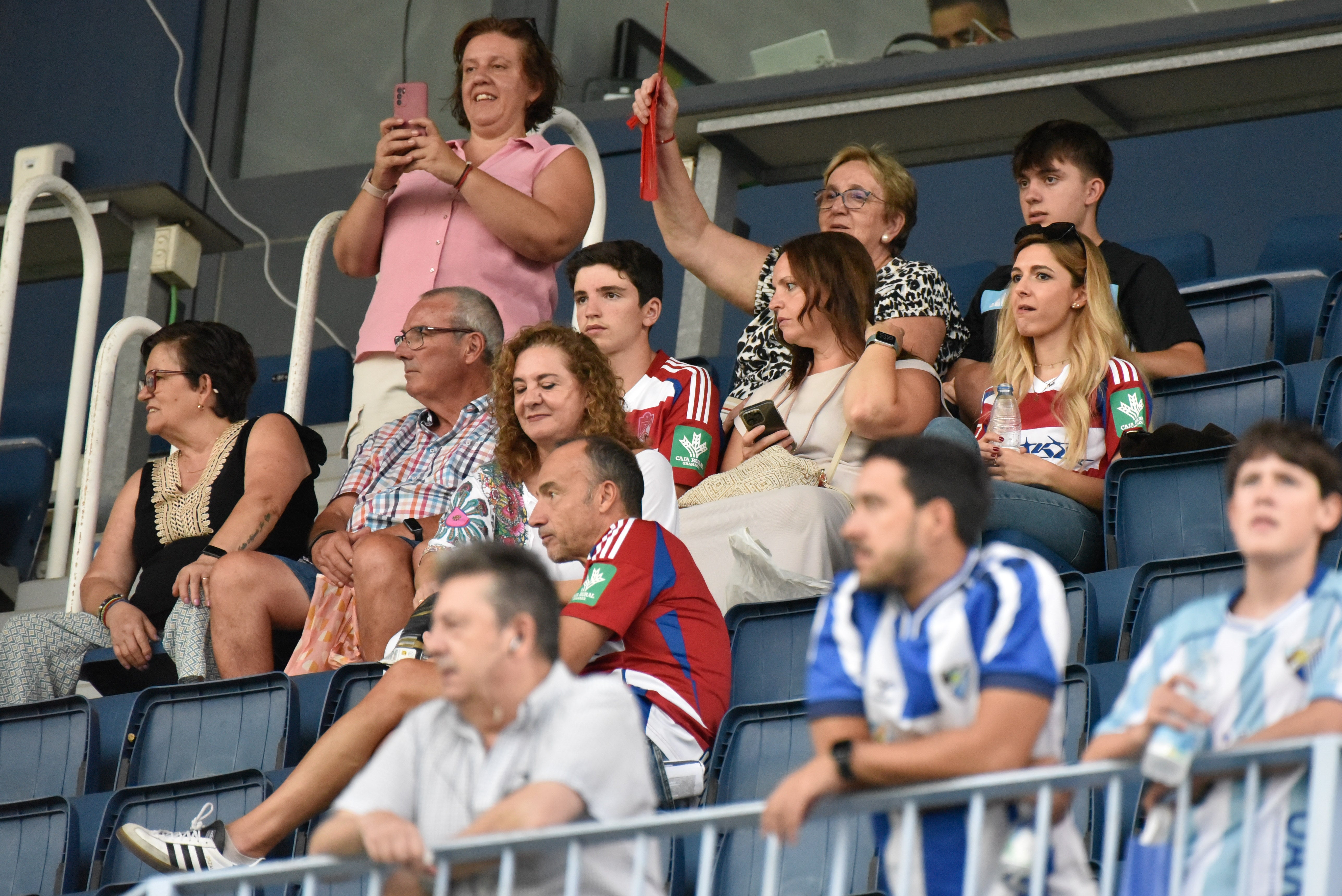 La afición del Granada CF en La Rosaleda