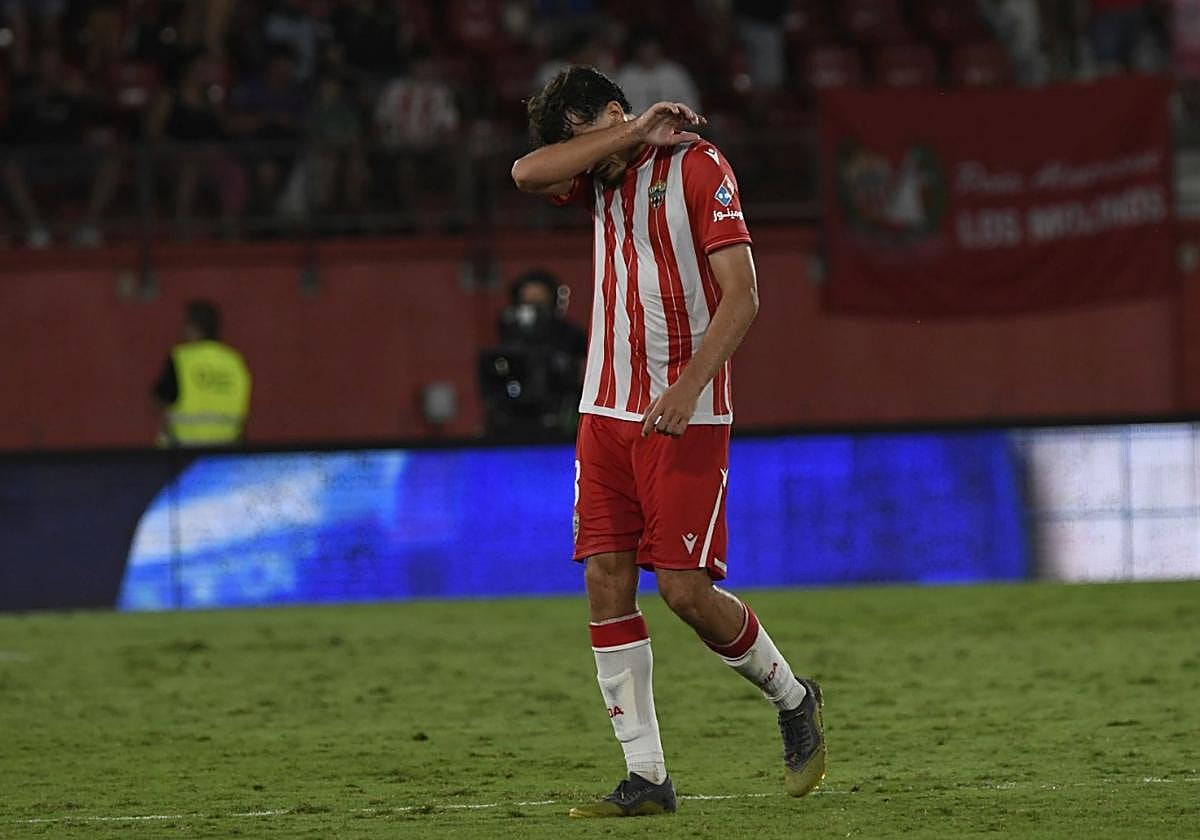 Álex Muñoz lamentando una mala jugada