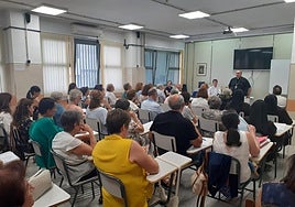 El arbobispo de Granada en la inauguración de uno de los cursos