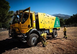 Actuación de bomberos del Infoca en una imagen de archivo
