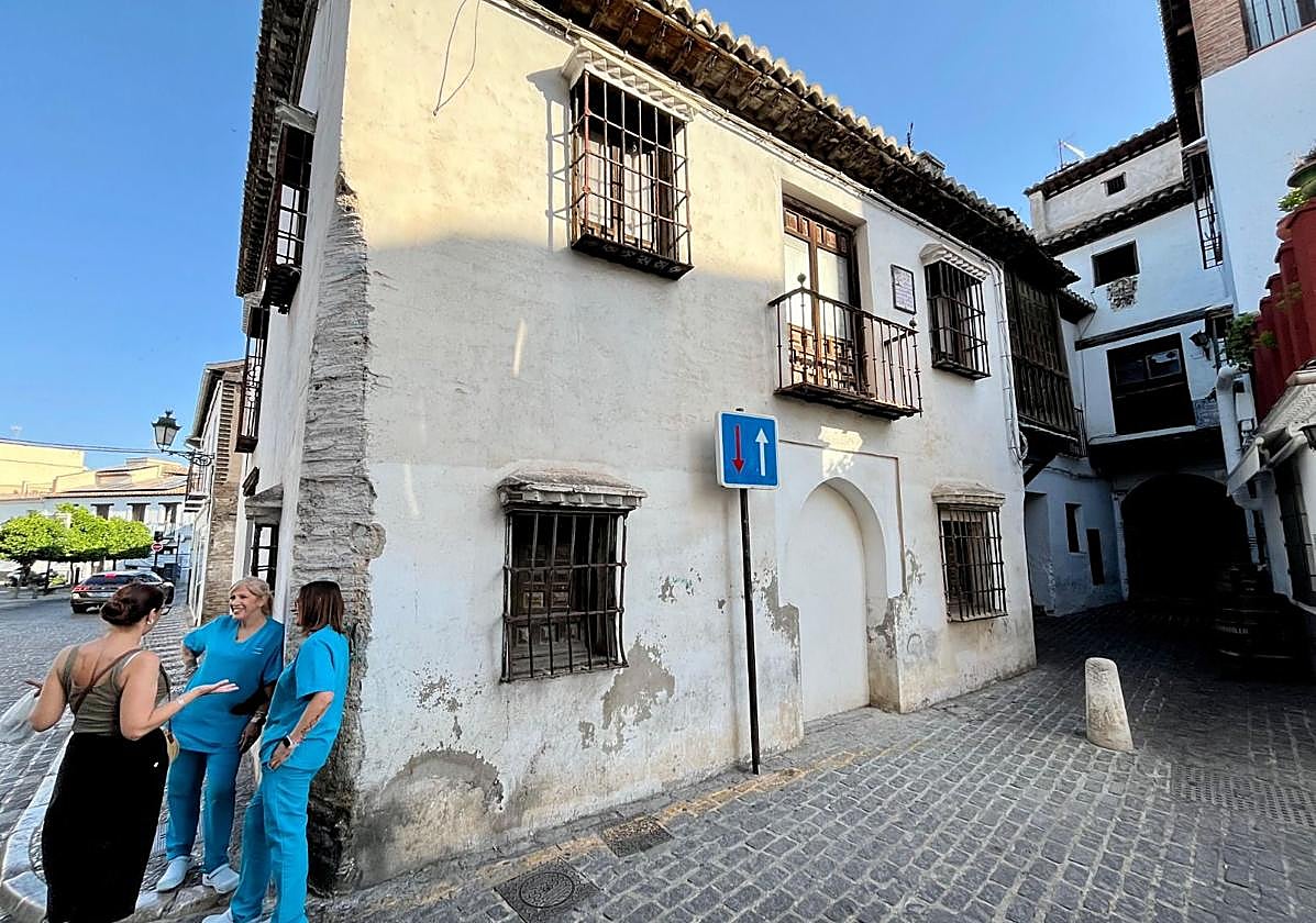 Estado actual de la Casa de los Mascarones, en un estado de conservación muy deficiente.