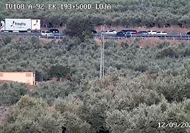 Colapso en la A-92 por un accidente este viernes.