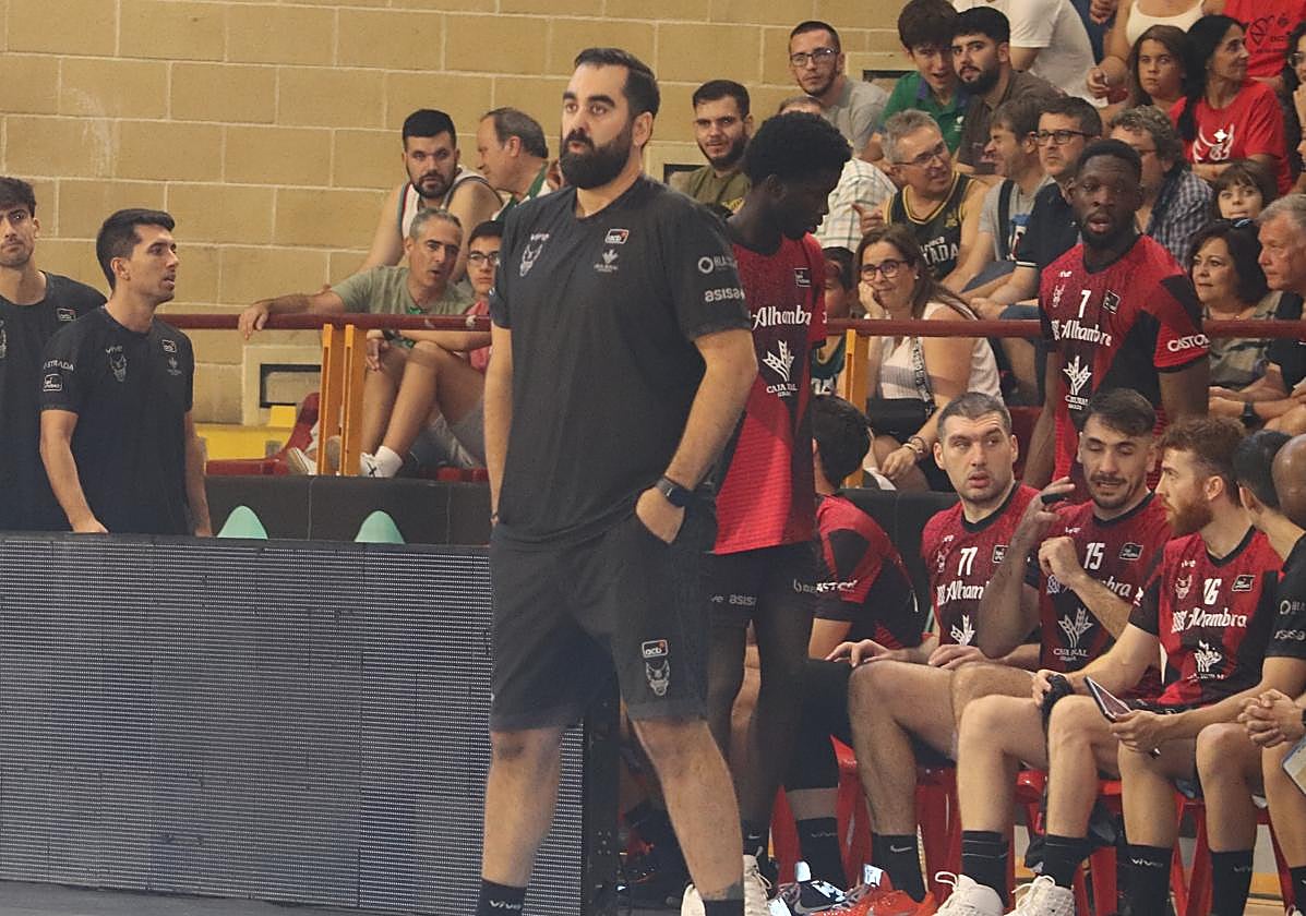 Ramón Díaz, pensativo.