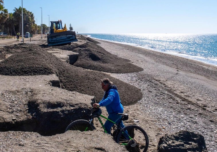 Expertos de la UGR alertan de que la Costa podría perder hasta 25 metros en 25 años