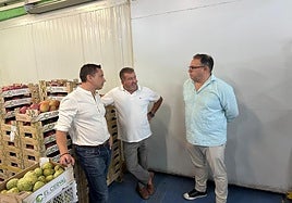 Visita del alcalde de Almuñécar a El Cerval