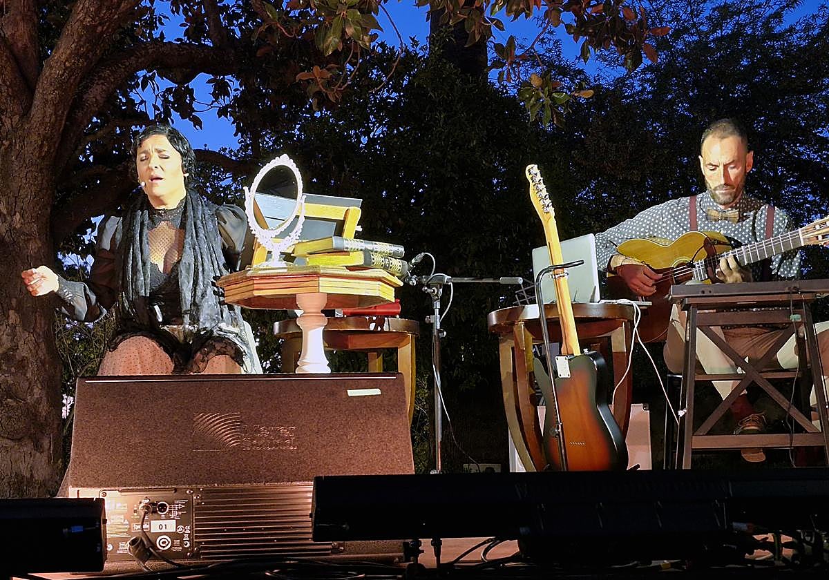 Esther Crisol y Luis Marino