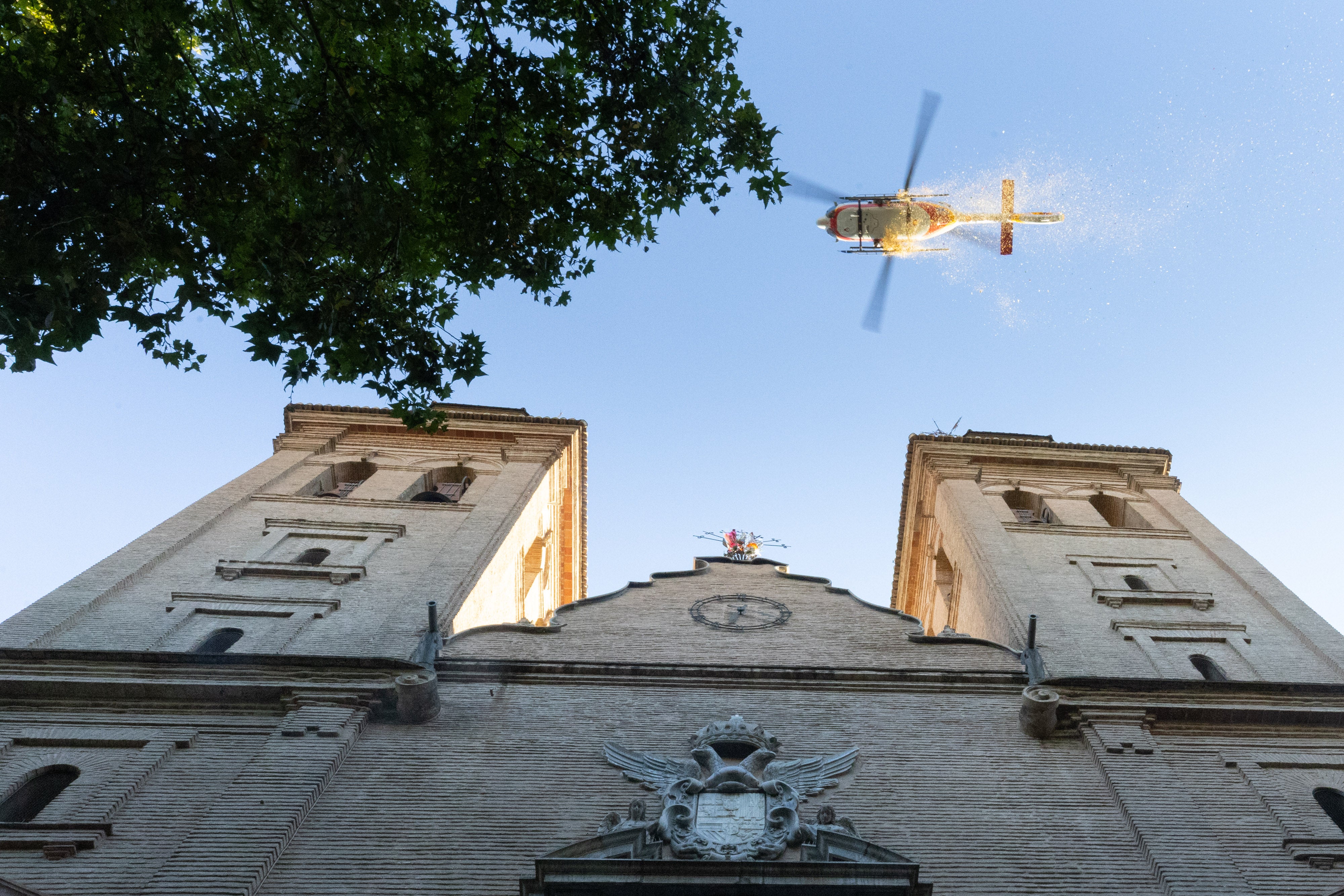 Petalá del helicóptero de la base aérea que se estrenó en la ofrenda.