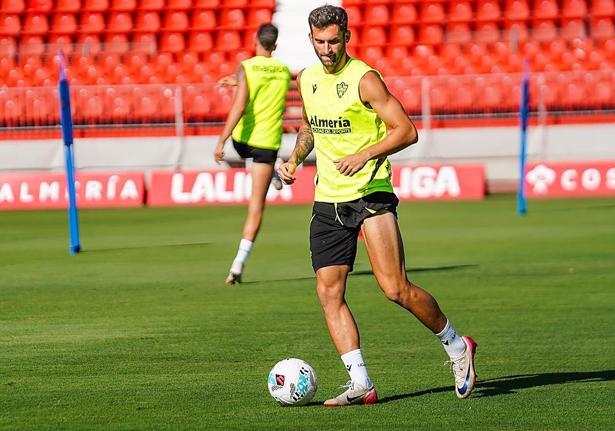 Baptistao durante un entrenamiento del Almería