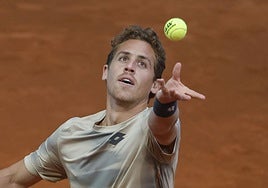 Roberto Carballés, durante un servicio.