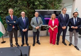 Foto de familia del acto que ha tenido lugar este nueves en la capital.