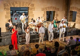 Nuevos Aires llena de música latina la noche del sábado en el Teatro Apolo de Almería