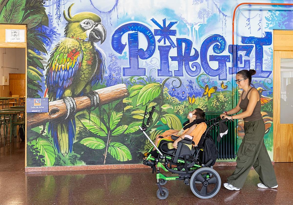 Los alumnos y alumnas son educados con todos los cuidados posibles.