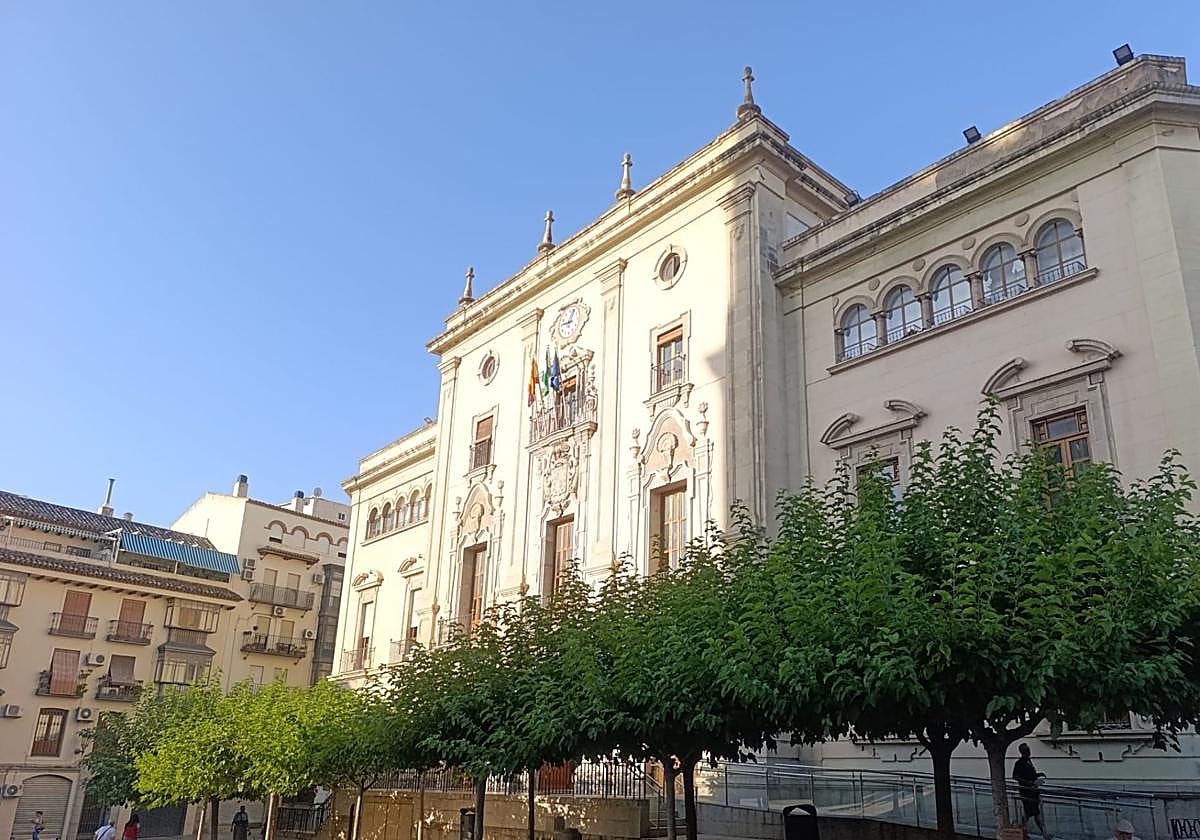 Fachada del Ayuntamiento de Jaén.