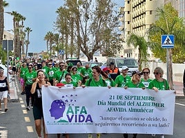 Almuñécar reúne a 300 personas en la marcha solidaria «Caminando por la Memoria» con motivo del Día Mundial del Alzheimer