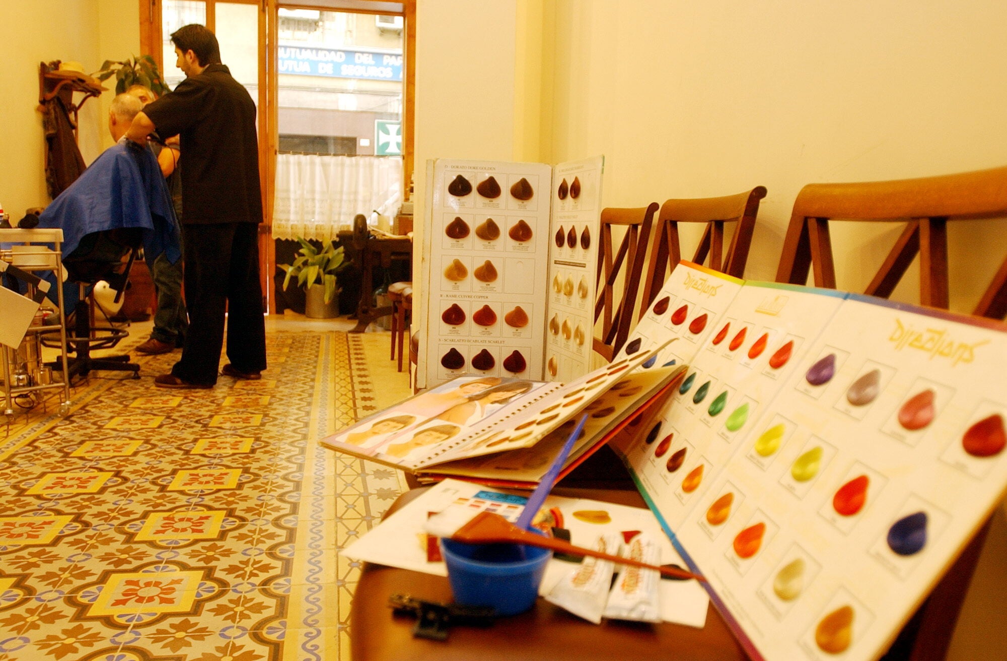 Retirados varios tintes por productos prohibidos en su composición