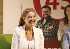 La periodsita Teresa Viejo, en una charla que ofreció recientemente.