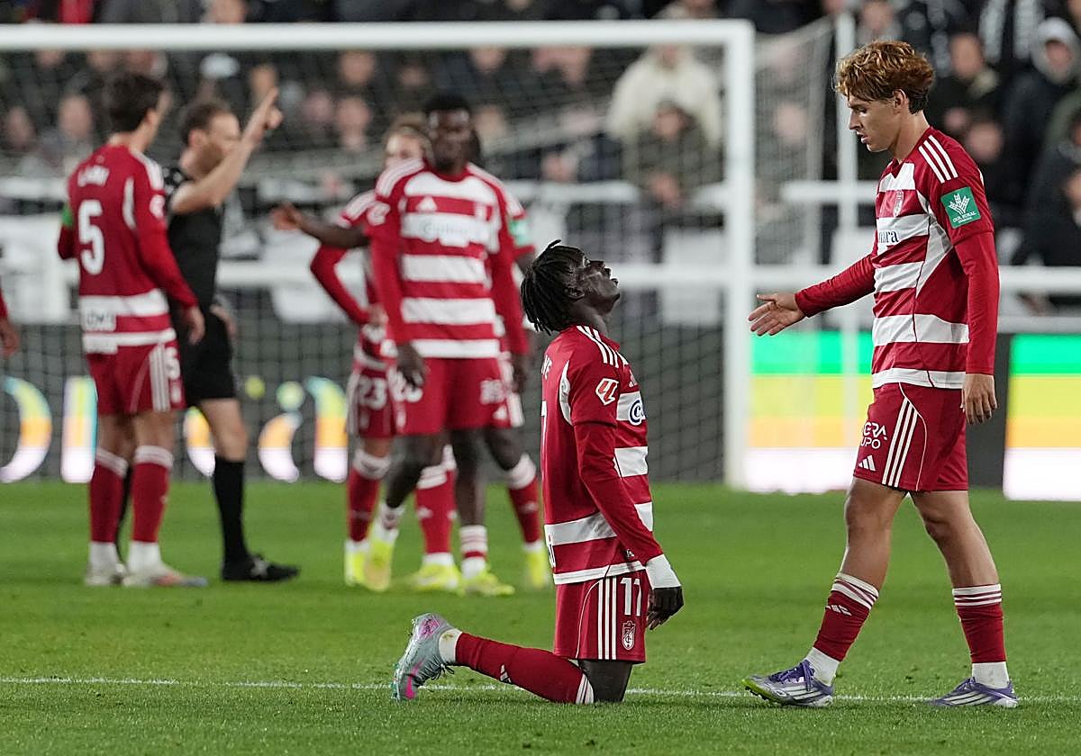 Pacheta ensaya nuevas soluciones, pero ninguna de ellas cuaja en un moldeo capaz de alcanzar la victoria.