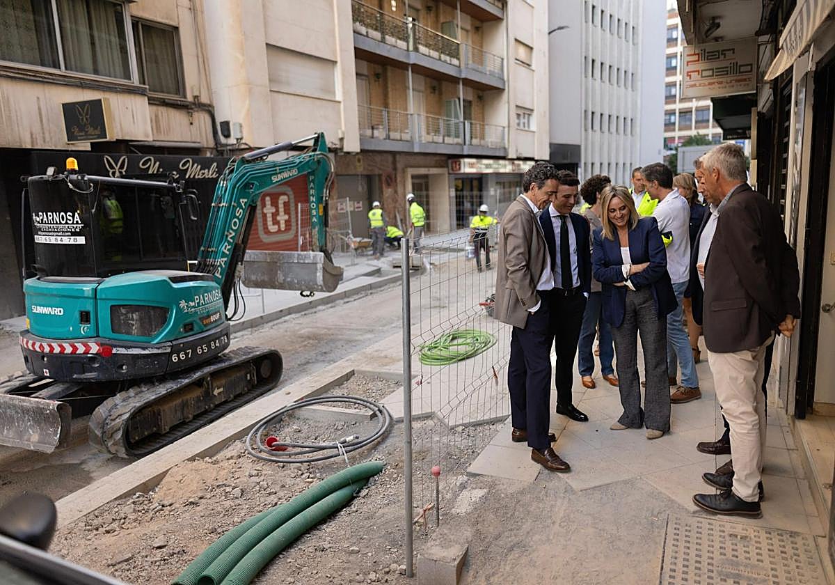 La reforma de Tejeiro encara el final con la construcción del nuevo acerado