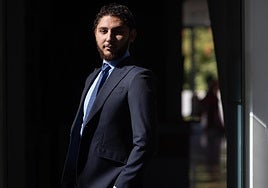 Antonio Maya posa para IDEAL.