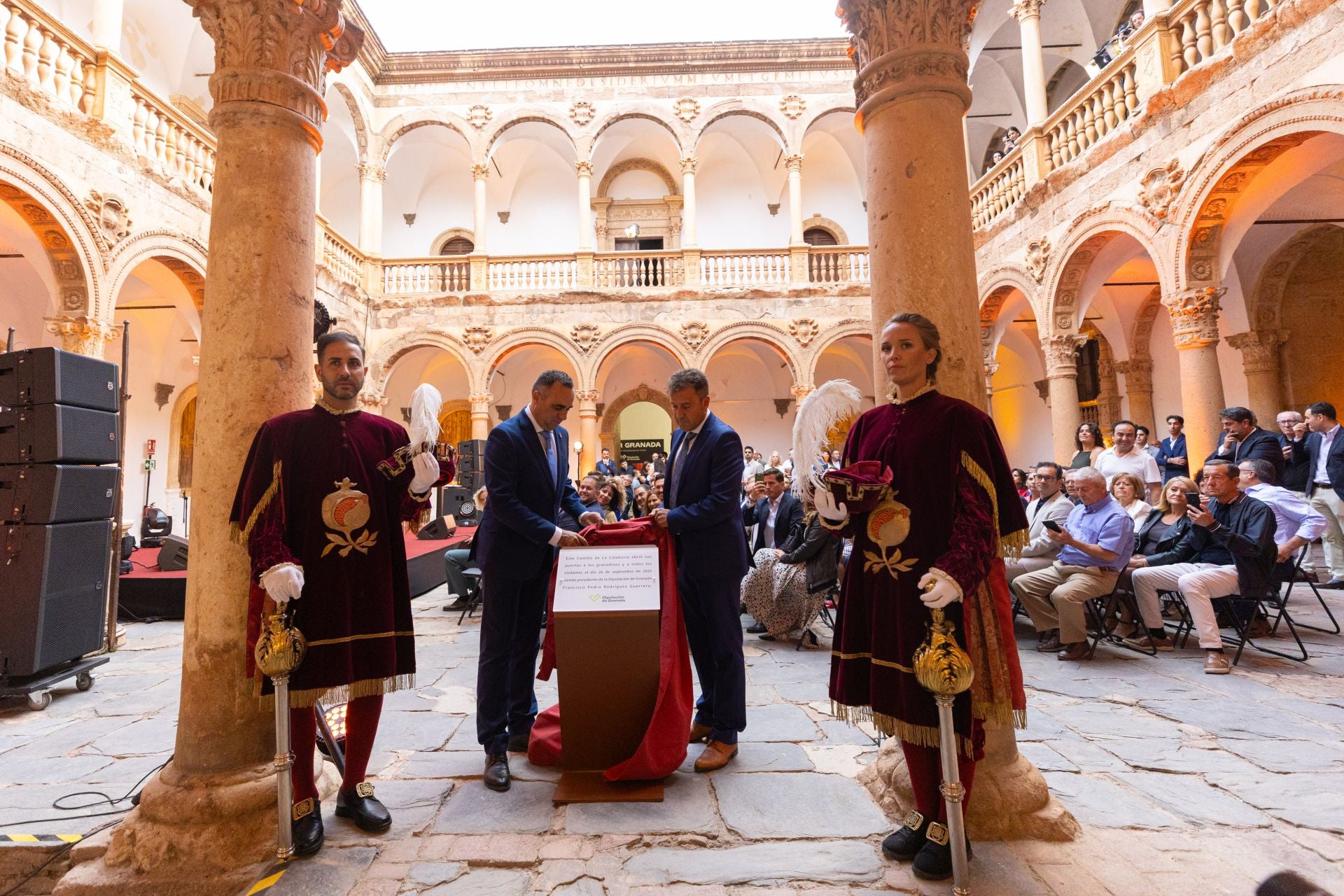Las imágenes de la inauguración del castillo de La Calahorra este miércoles