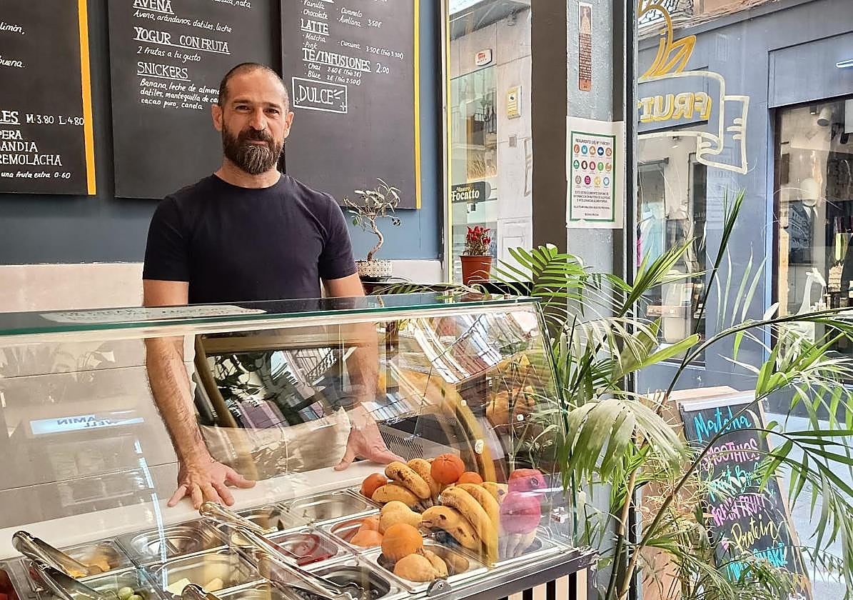 Althaer Hadad, al frente de Fruit Bowl.