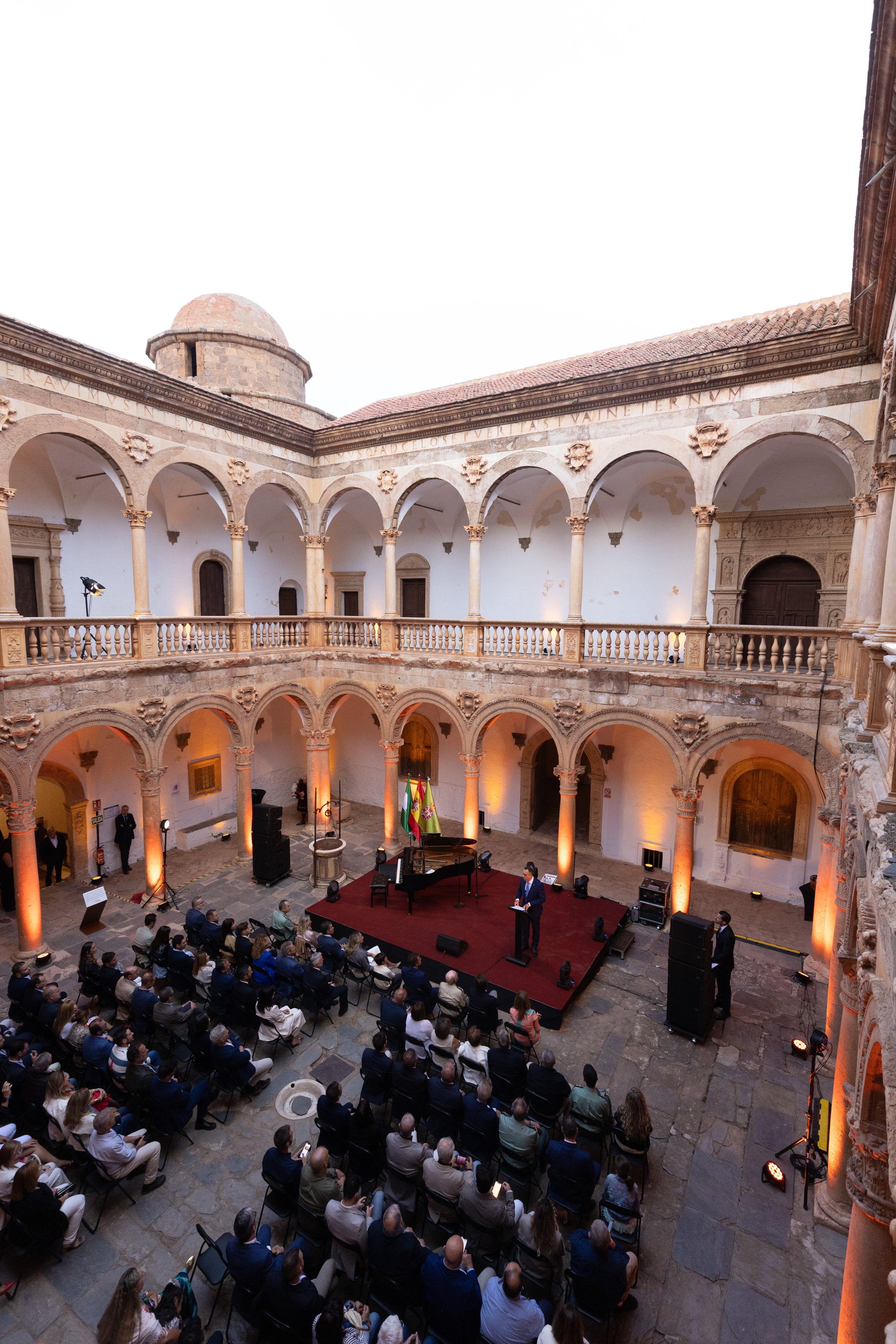 Las imágenes de la inauguración del castillo de La Calahorra este miércoles