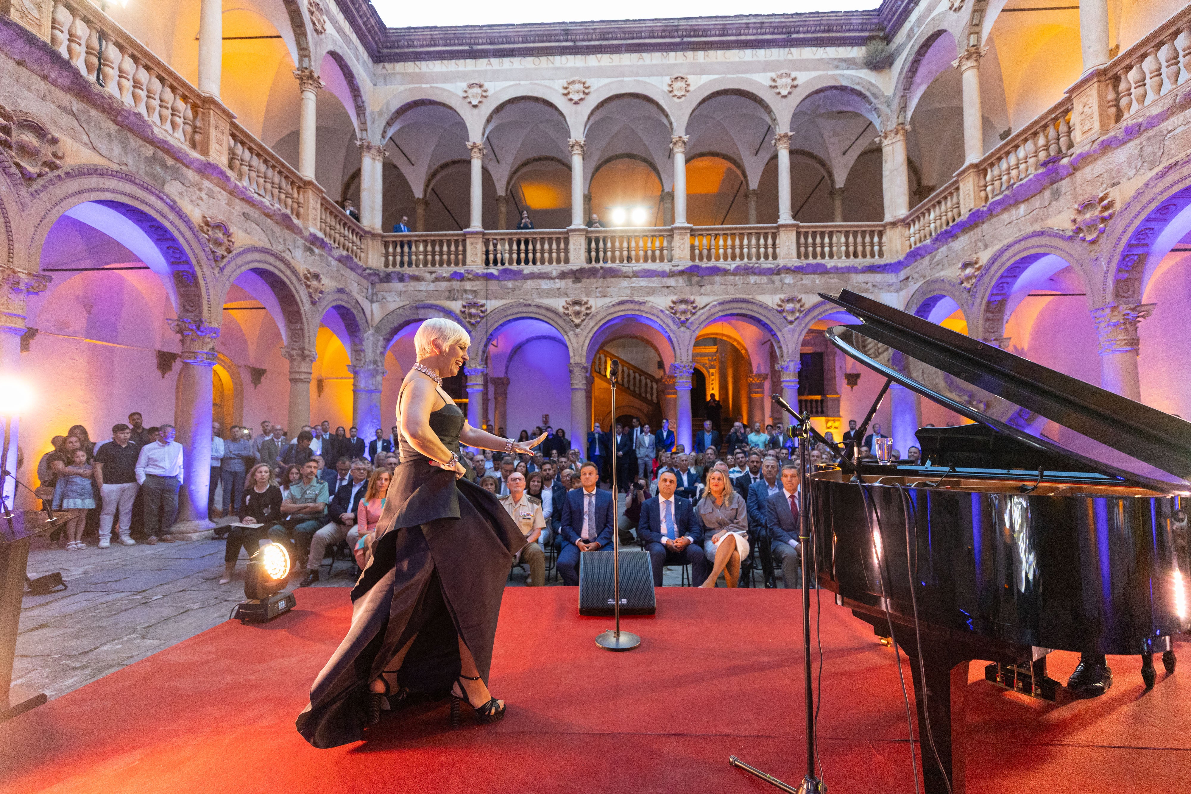 Las imágenes de la inauguración del castillo de La Calahorra este miércoles